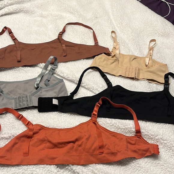 5 pack of nursing bras - fit like a small - Picture 5 of 6
